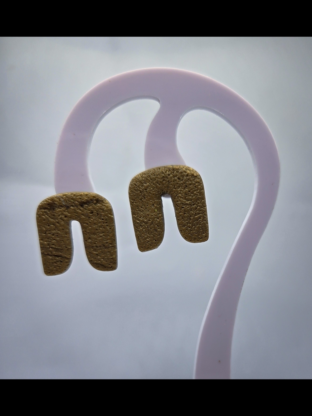 Textured‎ Gold Arch And Round Stud Earrings